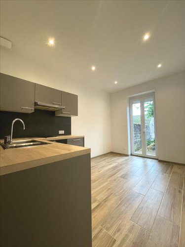 Location appartement Ambérieu-en-Bugey 01500 Ain 27 m2 1 pièce 490 euros