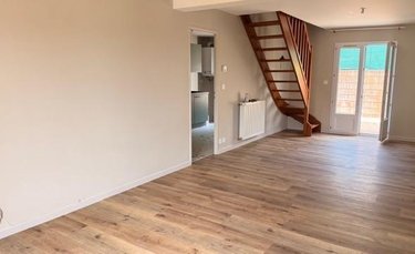 Location maison Château-Gontier-sur-Mayenne 53200 Mayenne 101 m2 6 pièces 830 euros