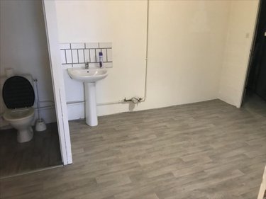 Location fonds et murs commerciaux Elbeuf 76500 Seine-Maritime 53 m2  745 euros