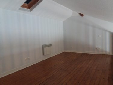 Location appartement Attignat 01340 Ain 42 m2 1 pièce 456 euros