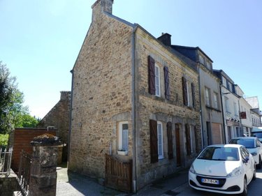 Immeuble a vendre Bubry 56310 Morbihan 400 m2  241600 euros