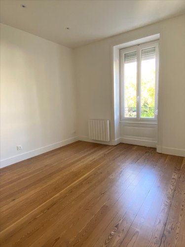 Location appartement Ambérieu-en-Bugey 01500 Ain 43 m2 2 pièces 586 euros