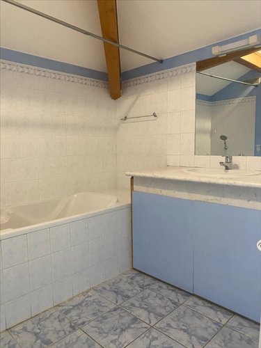 Location appartement Ambérieu-en-Bugey 01500 Ain 84 m2 4 pièces 1166 euros