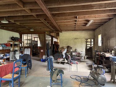 Immeuble a vendre Ménéac 56490 Morbihan 300 m2  74500 euros