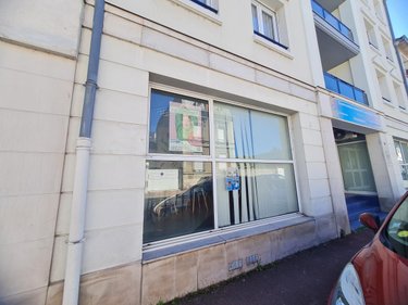 Fonds et murs commerciaux a vendre Vendôme 41100 Loir-et-Cher 318 m2  613010 euros