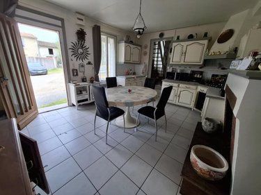 Maison a vendre Saintes 17100 Charente-Maritime 101 m2 4 pièces 85000 euros