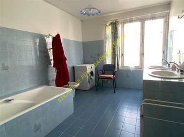 Immeuble a vendre Audierne 29770 Finistère 215 m2  258875 euros