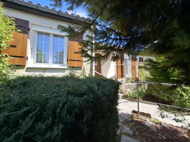Maison a vendre Saintes 17100 Charente-Maritime 137 m2 6 pièces 314760 euros
