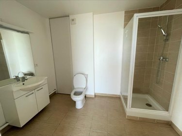 Location appartement Reims 51100 Marne 42 m2 1 pièce 513 euros