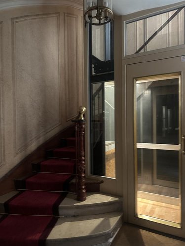 Immeuble a vendre Paris 15e arrondissement 75015 Paris 765 m2  6500000 euros