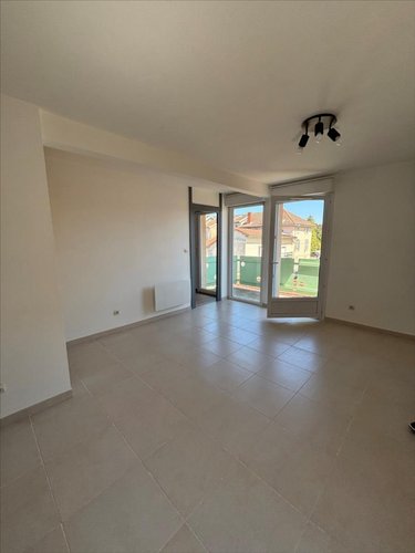 Location appartement Montrevel-en-Bresse 01340 Ain 48 m2 2 pièces 515 euros