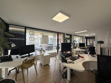 Fonds et murs commerciaux a vendre Reims 51100 Marne 107 m2  398000 euros