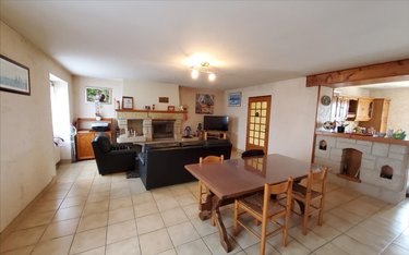 Maison a vendre Carhaix-Plouguer 29270 Finistère 108 m2 5 pièces 147000 euros