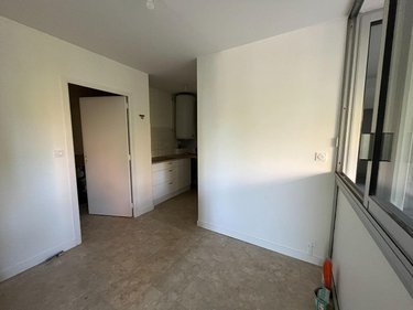 Location appartement Montfort-sur-Meu 35160 Ille-et-Vilaine 91 m2 3 pièces 700 euros