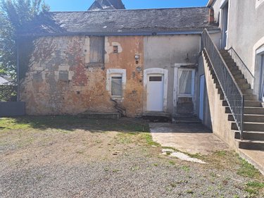 Immeuble a vendre Tennie 72240 Sarthe 160 m2  73500 euros