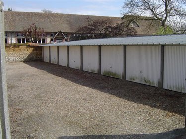 Location garage et parking Pont-de-l'Arche 27340 Eure  65 euros