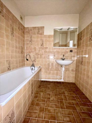 Location appartement Reims 51100 Marne 79 m2 3 pièces 790 euros