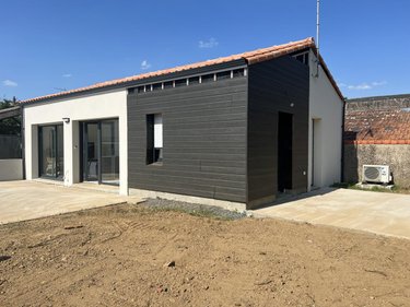 Location maison Saint-Pierre-Montlimart 49110 Maine-et-Loire 56 m2 3 pièces 671 euros