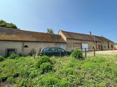 Immeuble a vendre Corquilleroy 45120 Loiret 790 m2  262000 euros