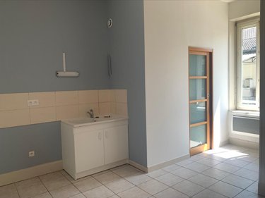 Location appartement Bourg-en-Bresse 01000 Ain 35 m2 1 pièce 400 euros
