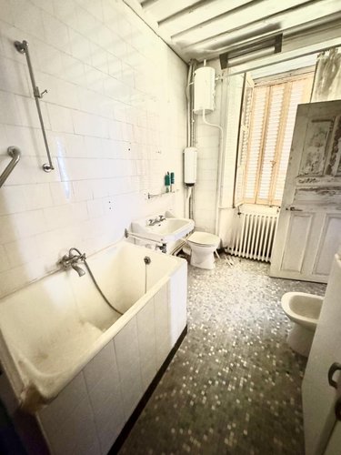 Maison a vendre Fournels 48310 Lozère 350 m2  158000 euros