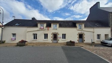 Maison a vendre Kergloff 29270 Finistère 260 m2 8 pièces 141750 euros