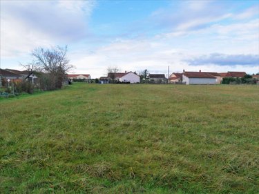 Terrain a batir a vendre Saint-Pont 03110 Allier 1285 m2  35600 euros