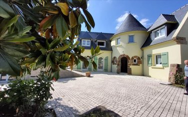 Maison a vendre Carhaix-Plouguer 29270 Finistère 143 m2 7 pièces 283500 euros