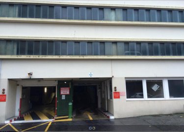 Location garage et parking Cherbourg-en-Cotentin 50100 Manche 10 m2  66 euros