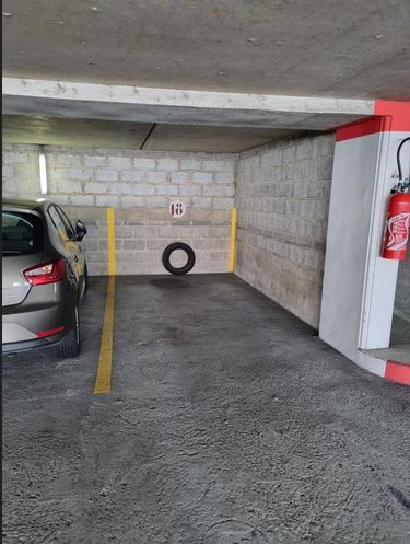 Location garage et parking Cherbourg-en-Cotentin 50100 Manche 10 m2  66 euros