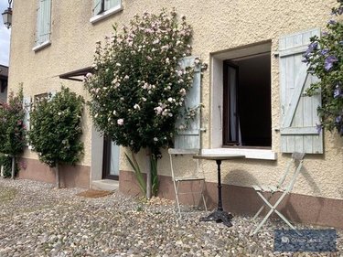 Immeuble a vendre Challex 01630 Ain 140 m2  584000 euros