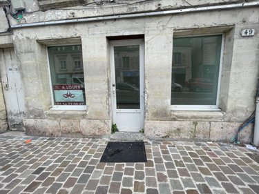 Location fonds et murs commerciaux Vendôme 41100 Loir-et-Cher 41 m2  670 euros