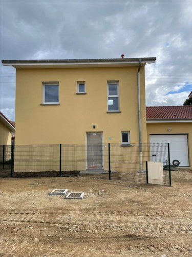 Location maison Attignat 01340 Ain 90 m2 4 pièces 965 euros