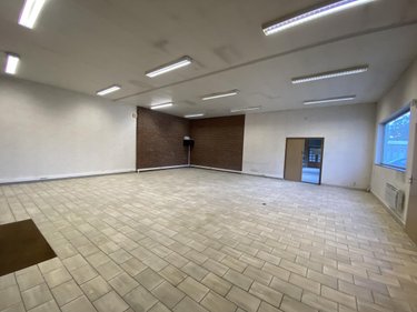 Location fonds et murs commerciaux Proville 59267 Nord 587 m2  2500 euros