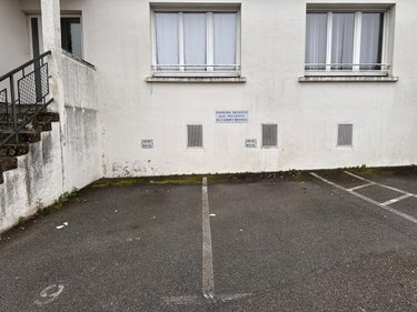 Fonds et murs commerciaux a vendre Vannes 56000 Morbihan 88 m2  288050 euros