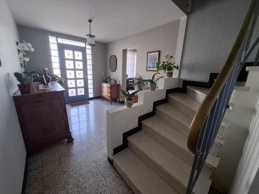 Maison a vendre Saintes 17100 Charente-Maritime 147 m2 8 pièces 374000 euros