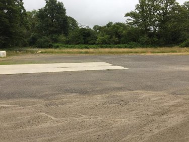Fonds et murs commerciaux a vendre Saint-Sulpice-les-Feuilles 87160 Haute-Vienne 400 m2  227200 euros