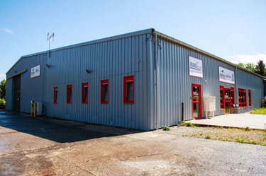Fonds et murs commerciaux a vendre Auxerre 89000 Yonne 865 m2  549997 euros
