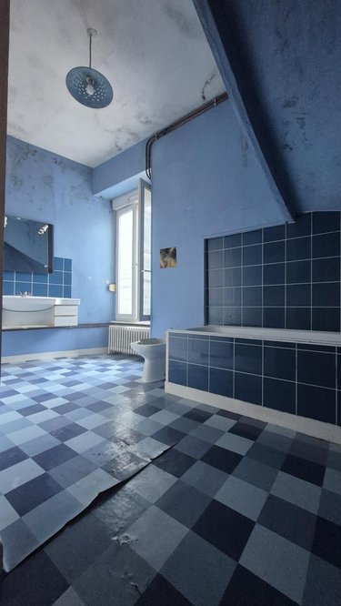 Appartement a vendre Landivisiau 29400 Finistère 145 m2 5 pièces 99900 euros