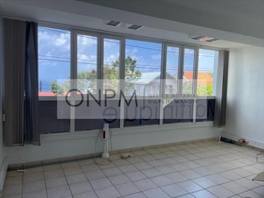 Fonds et murs commerciaux a vendre Fort-de-France 97200 Martinique 186 m2  398000 euros