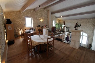 Maison a vendre Saintes 17100 Charente-Maritime 405 m2 11 pièces 592800 euros