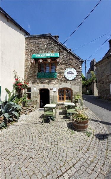 Immeuble a vendre Carhaix-Plouguer 29270 Finistère 120 m2  304500 euros