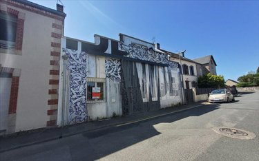 Location fonds et murs commerciaux Carhaix-Plouguer 29270 Finistère 420 m2  1200 euros