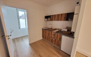 Location fonds et murs commerciaux Carhaix-Plouguer 29270 Finistère 42 m2  1270 euros