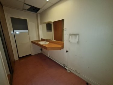 Fonds et murs commerciaux a vendre Vendôme 41100 Loir-et-Cher 602 m2  250000 euros