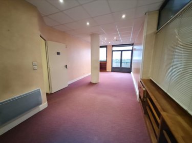 Fonds et murs commerciaux a vendre Vendôme 41100 Loir-et-Cher 602 m2  250000 euros