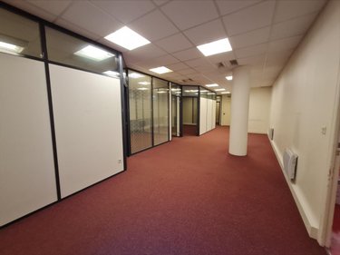 Fonds et murs commerciaux a vendre Vendôme 41100 Loir-et-Cher 602 m2  250000 euros