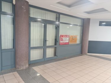 Fonds et murs commerciaux a vendre Vendôme 41100 Loir-et-Cher 602 m2  250000 euros