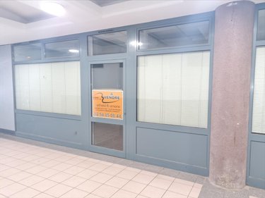 Fonds et murs commerciaux a vendre Vendôme 41100 Loir-et-Cher 602 m2  250000 euros