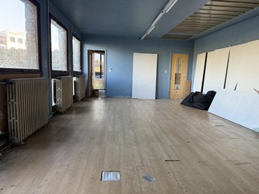 Immeuble a vendre Guingamp 22200 Côtes-d'Armor 700 m2  549920 euros